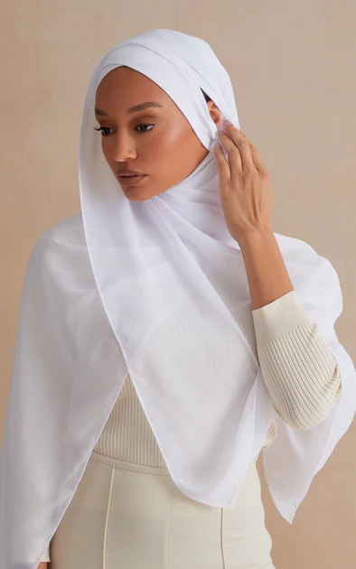 Access 2.0 Cross Front Under Scarf White