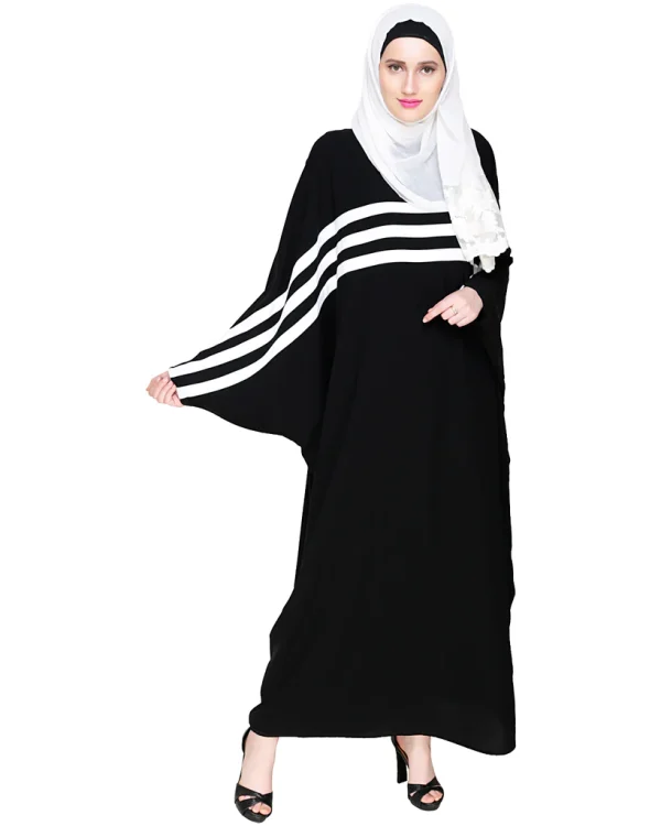 Sporty Kaftan With White Detailing No reviews